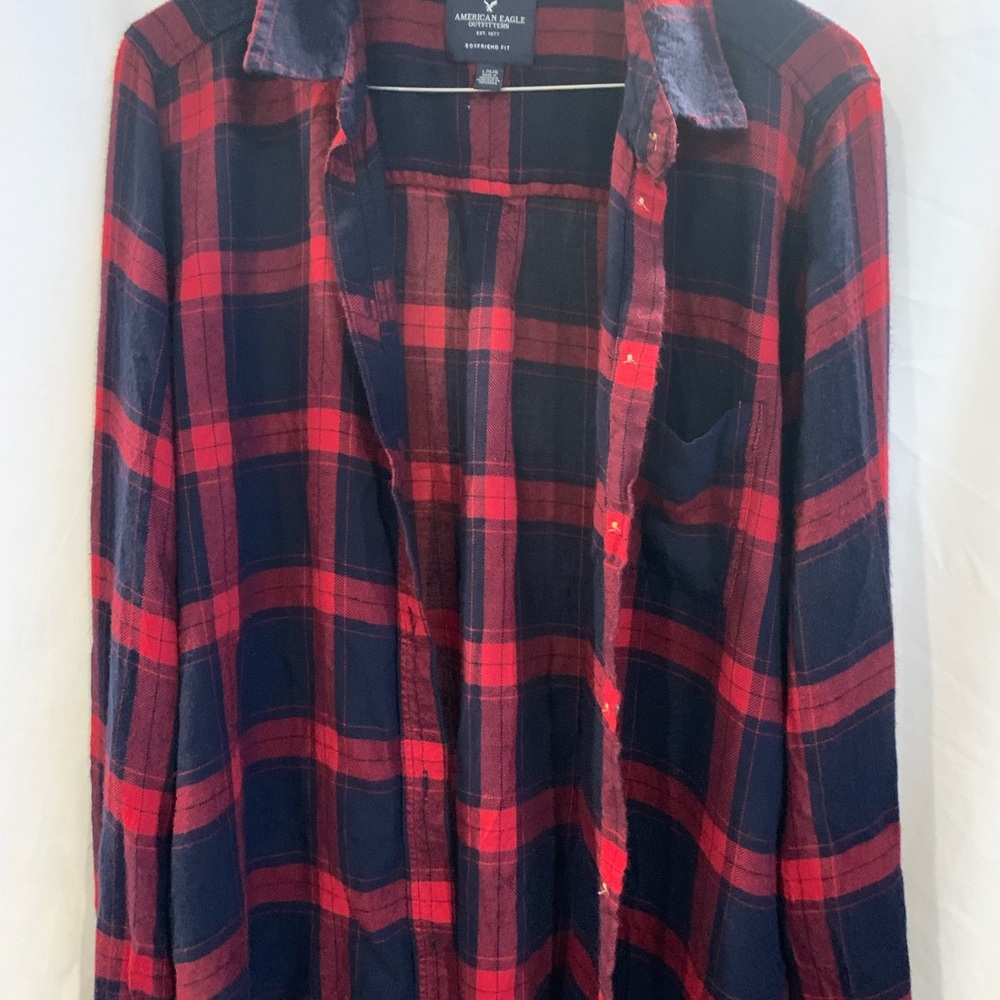 American Eagle Outfitters Red and Blue Casual Button Down Shirt